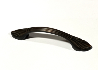 H.-Rubbed-Bronze-Decorative-Pull-400×287 Cabinet Corner